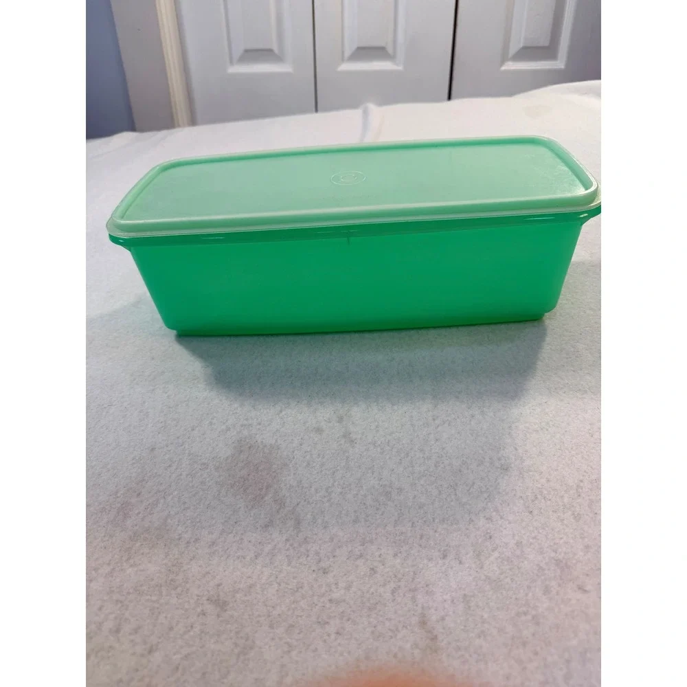 Vintage Tupperware Green Rectangular Storage Container 794-8 with Mint Lid USA